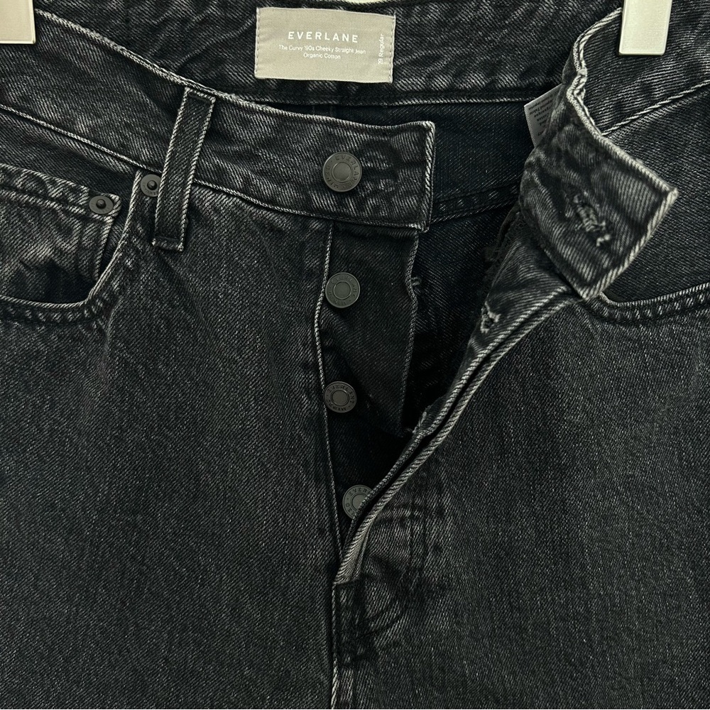 Everlane 90s Curvy Cheeky Black Denim Jean High Rise Straight Button Fly Size 29 - Picture 6 of 15